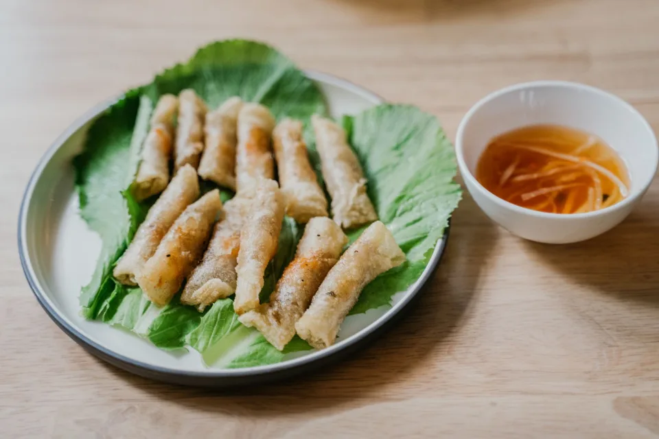 Bàn ăn gia đình